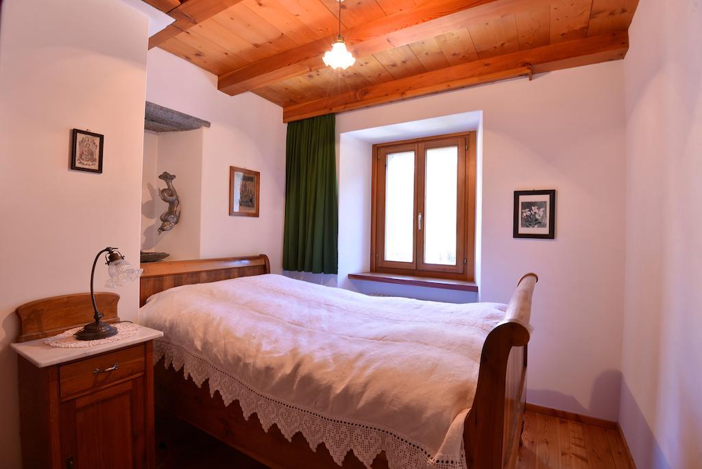 Bed And Breakfast Da Kaethy Agriturismo Grono Room photo